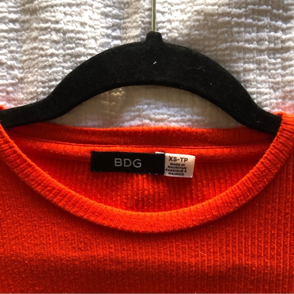 Urban Outfitters XS ribbed top - Picture 3 of 3